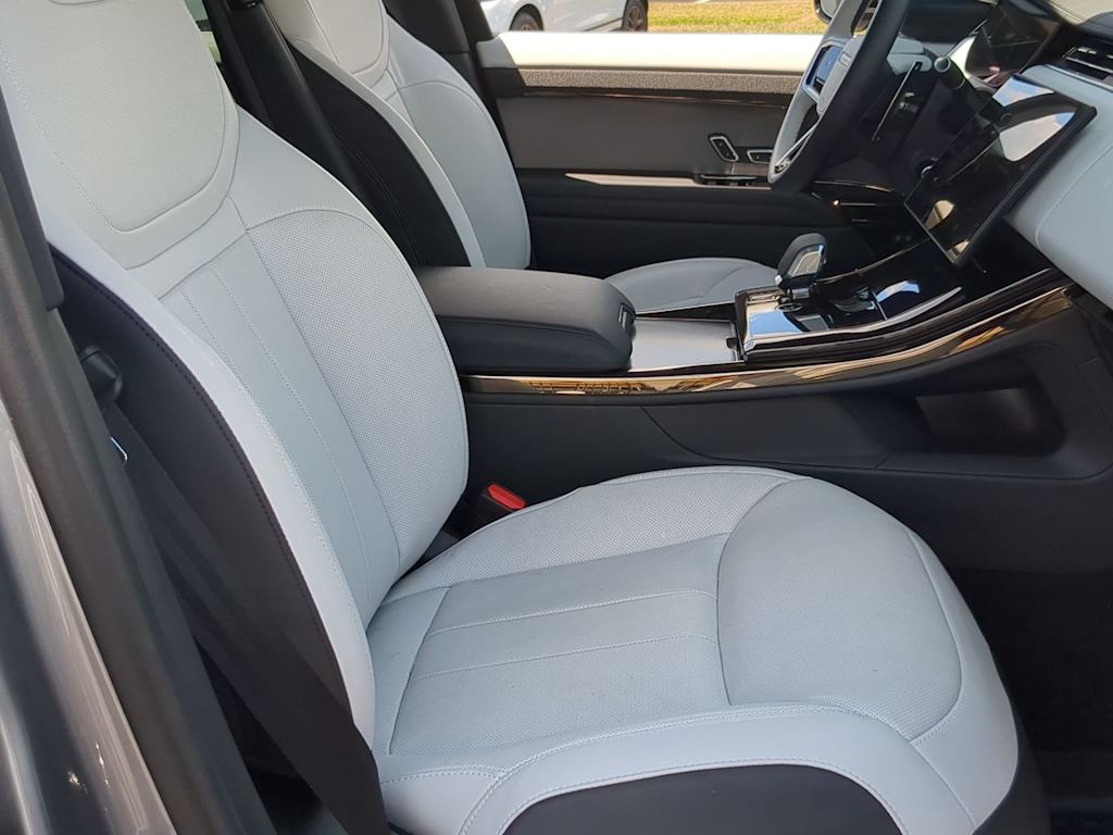 Thumbnail: 2025 Land Rover Range Rover Sport - 11