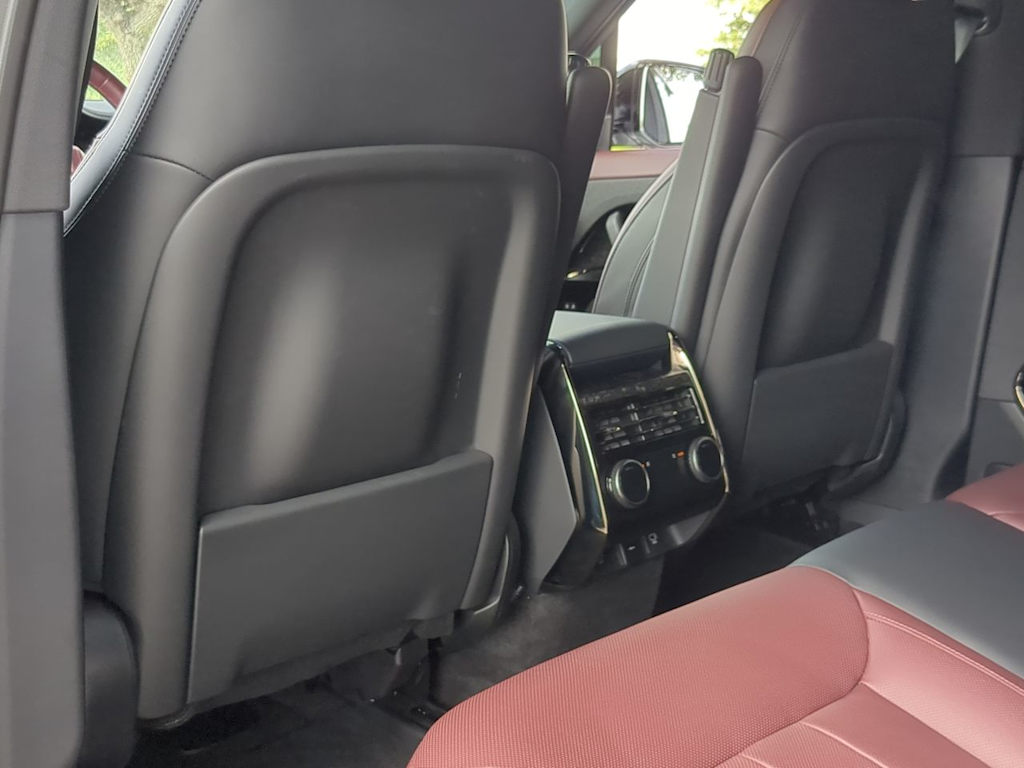 Thumbnail: 2025 Land Rover Range Rover Sport - 11