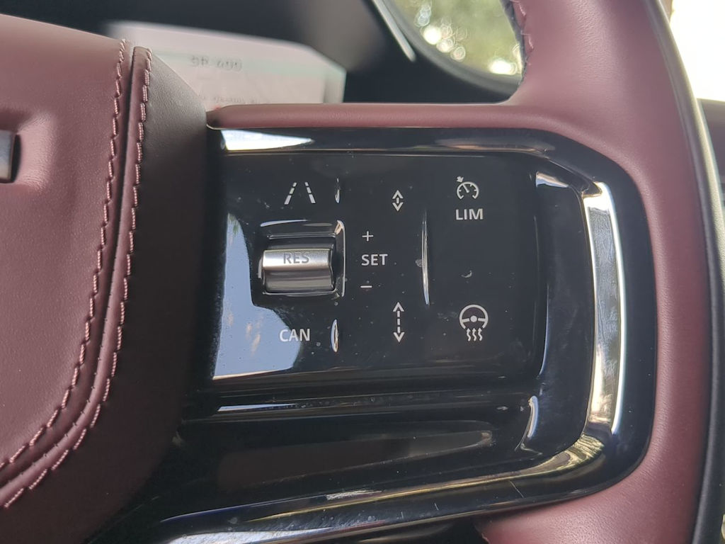 Thumbnail: 2025 Land Rover Range Rover Sport - 30
