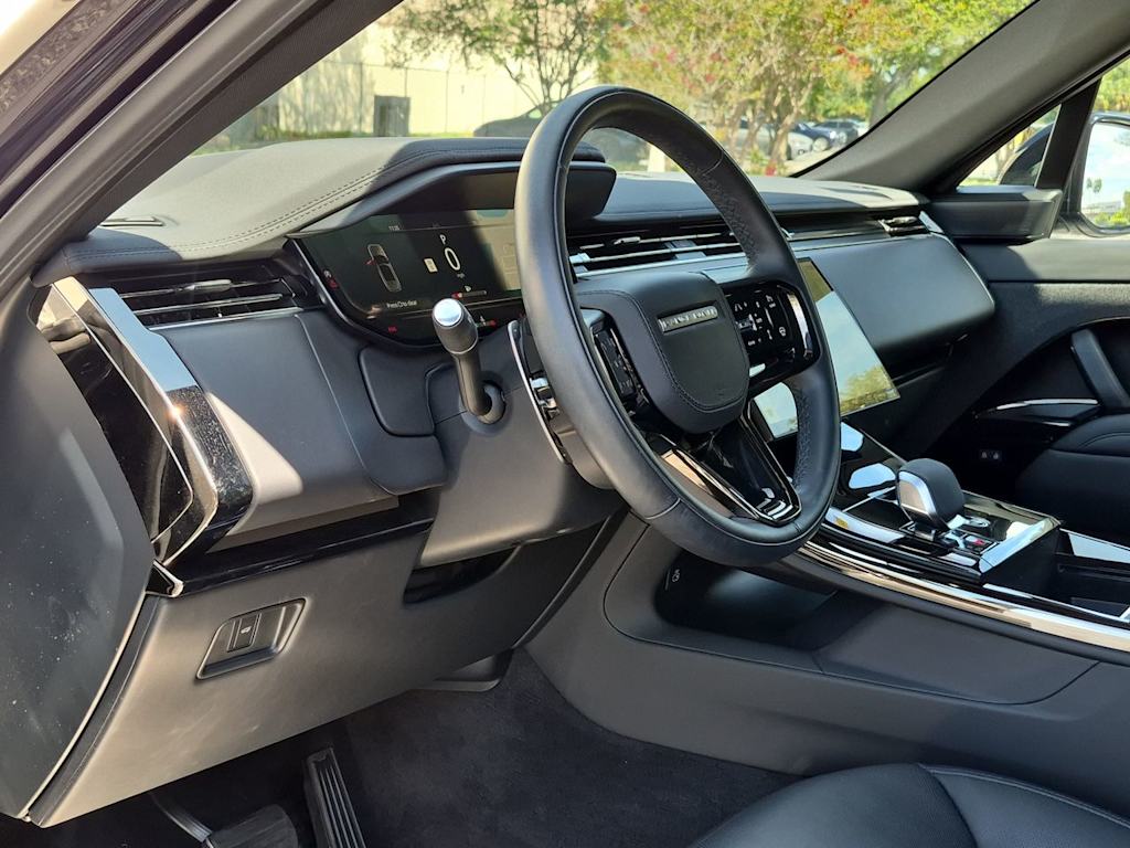Thumbnail: 2025 Land Rover Range Rover Sport - 2