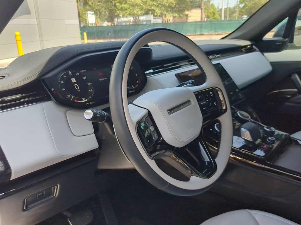 Thumbnail: 2023 Land Rover Range Rover Sport - 2