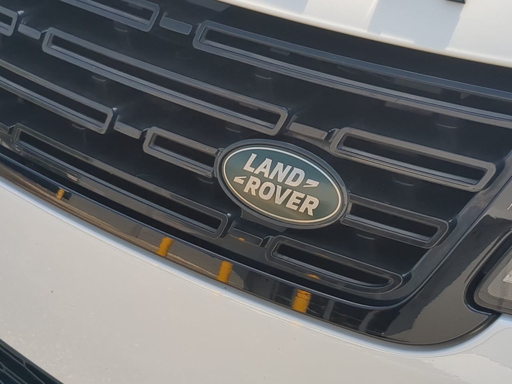 Thumbnail: 2023 Land Rover Range Rover Sport - 23