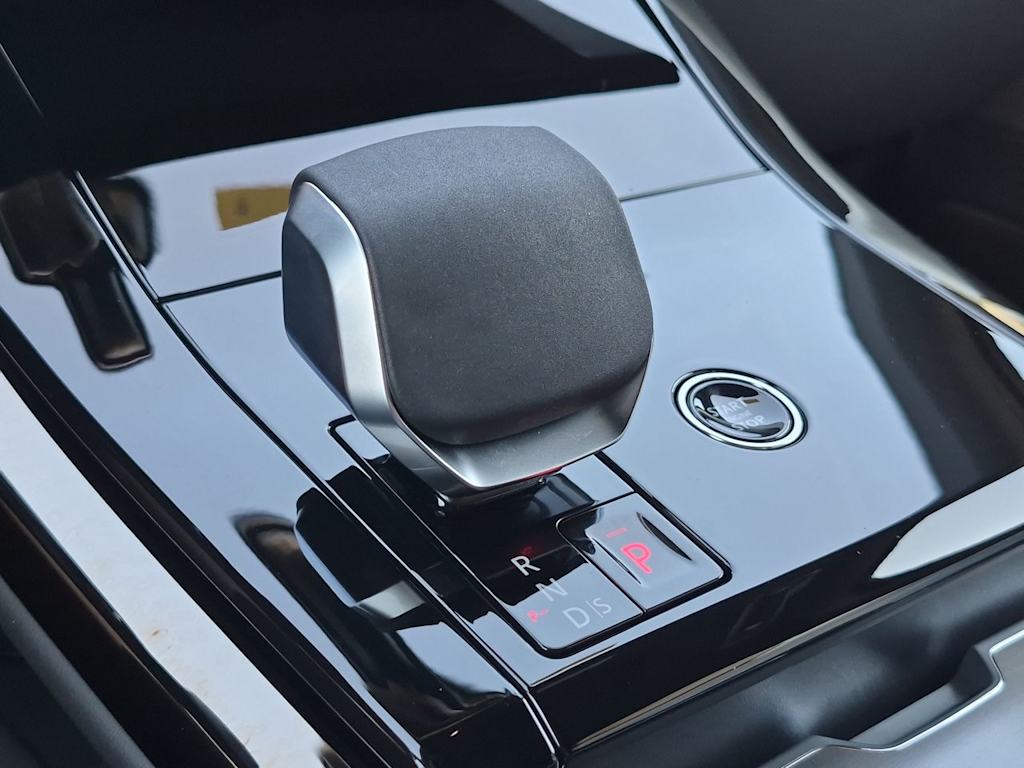 Thumbnail: 2026 Land Rover Range Rover Sport - 34