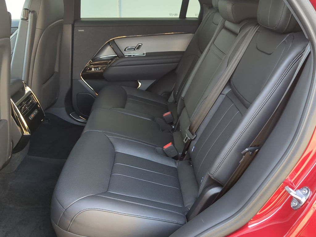 Thumbnail: 2025 Land Rover Range Rover Sport - 11
