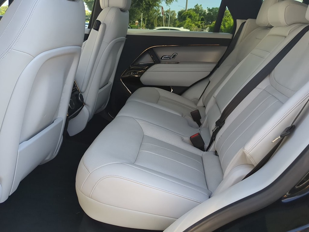 Thumbnail: 2023 Land Rover Range Rover Sport - 28