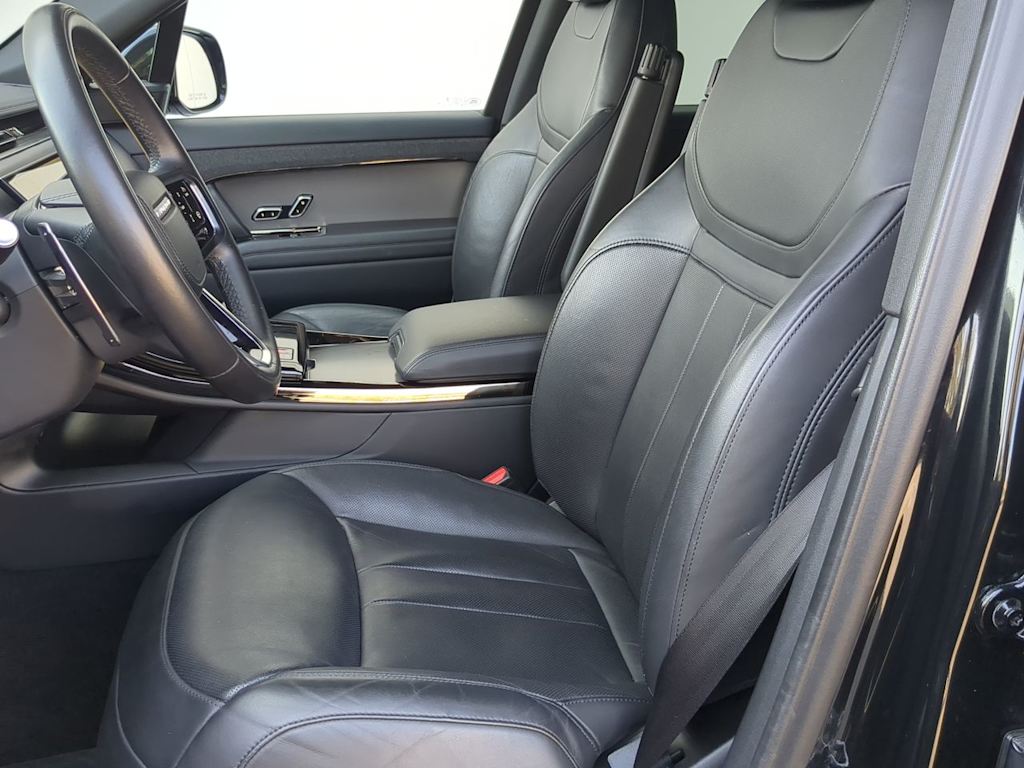 Thumbnail: 2025 Land Rover Range Rover Sport - 10