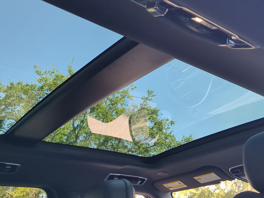 Thumbnail: 2025 Land Rover Range Rover Sport - 30