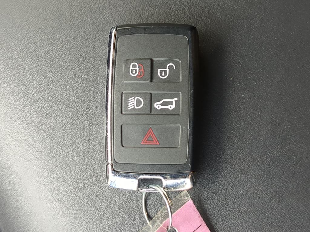 Thumbnail: 2025 Land Rover Range Rover Sport - 18