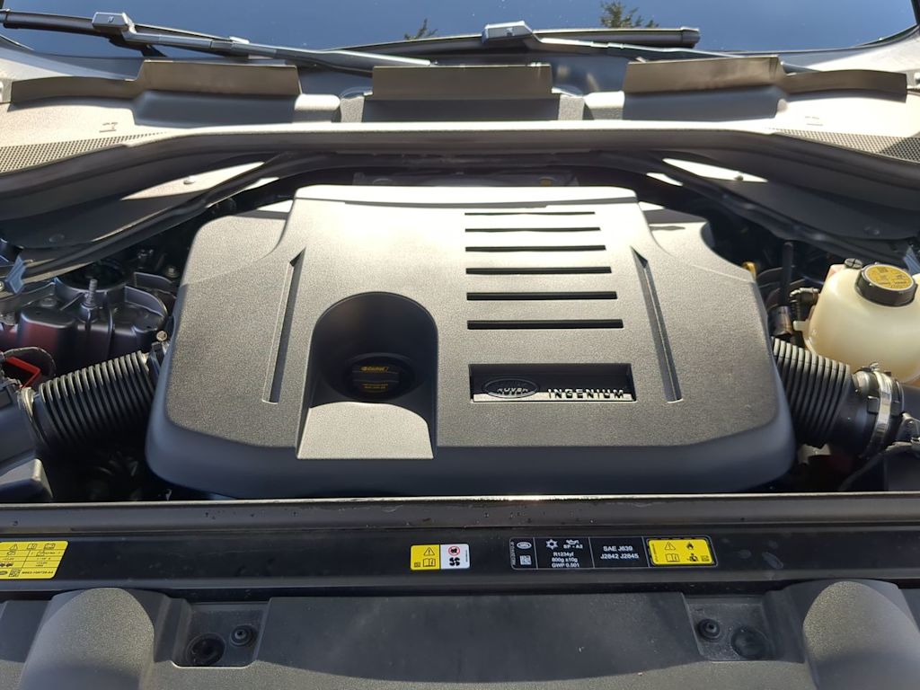 Thumbnail: 2025 Land Rover Range Rover Sport - 8