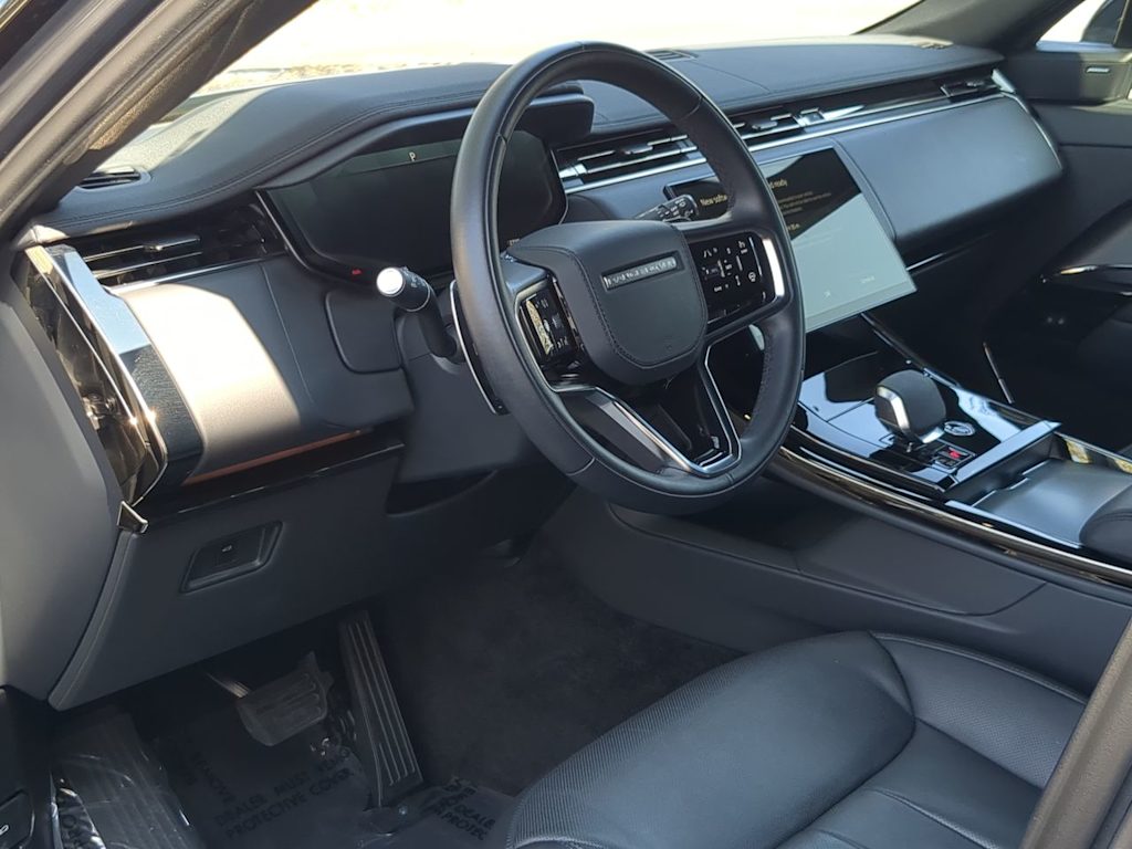 Thumbnail: 2025 Land Rover Range Rover Sport - 2