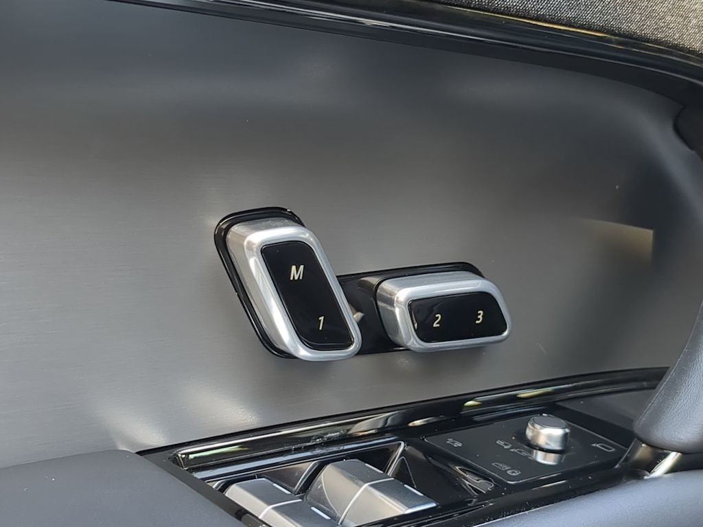 Thumbnail: 2025 Land Rover Range Rover Sport - 27