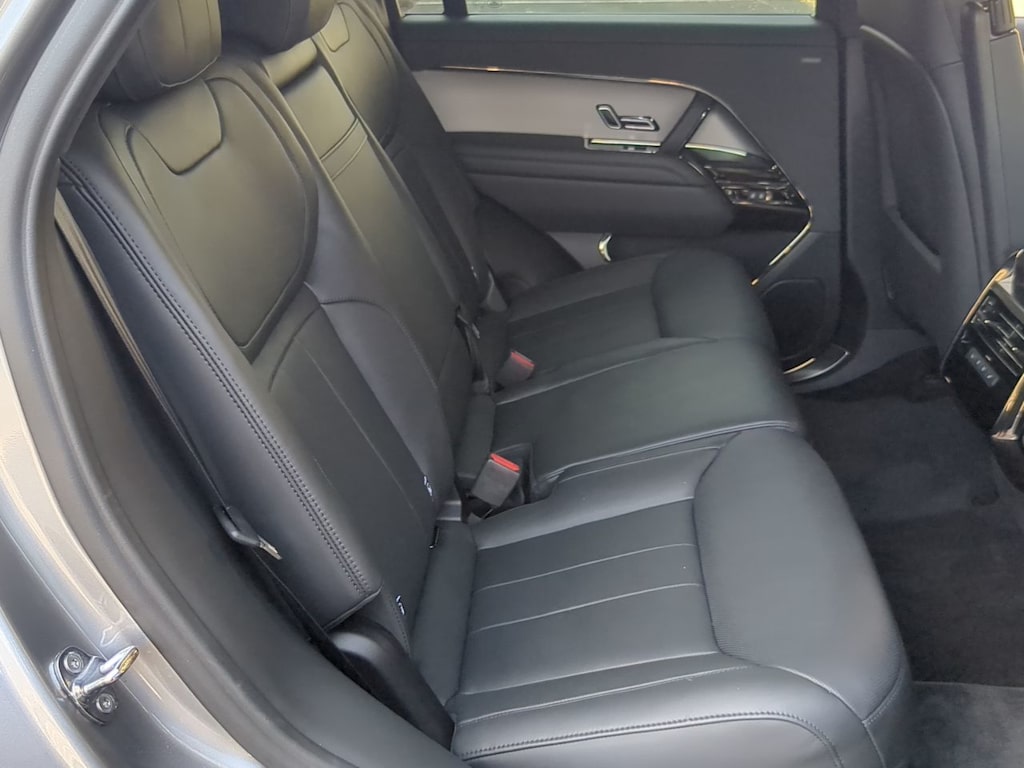 Thumbnail: 2025 Land Rover Range Rover Sport - 30