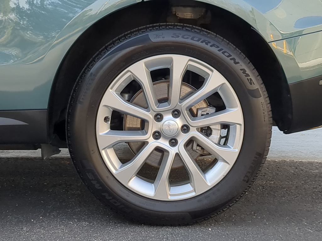 Thumbnail: 2025 Land Rover Range Rover Sport - 7