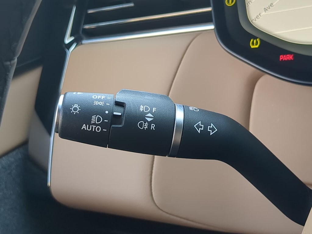 Thumbnail: 2025 Land Rover Range Rover Sport - 31