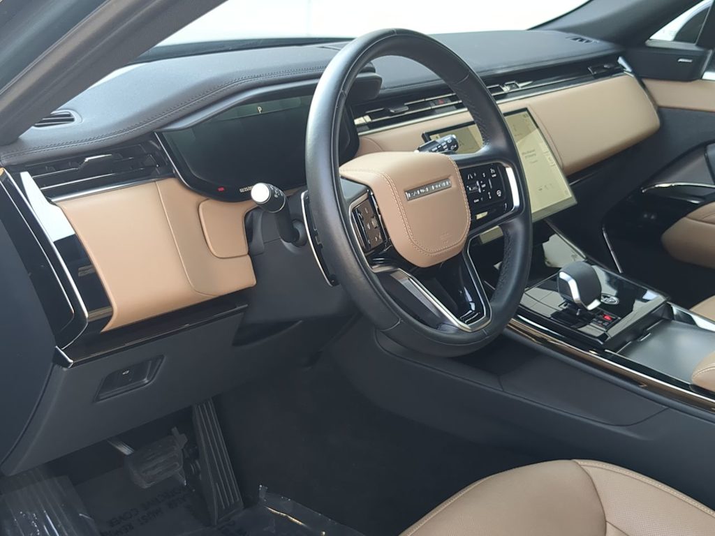 Thumbnail: 2025 Land Rover Range Rover Sport - 2