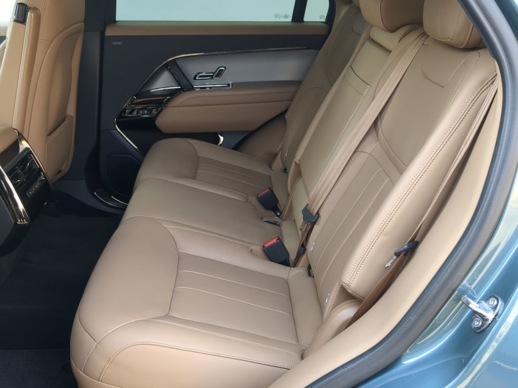 Thumbnail: 2025 Land Rover Range Rover Sport - 11