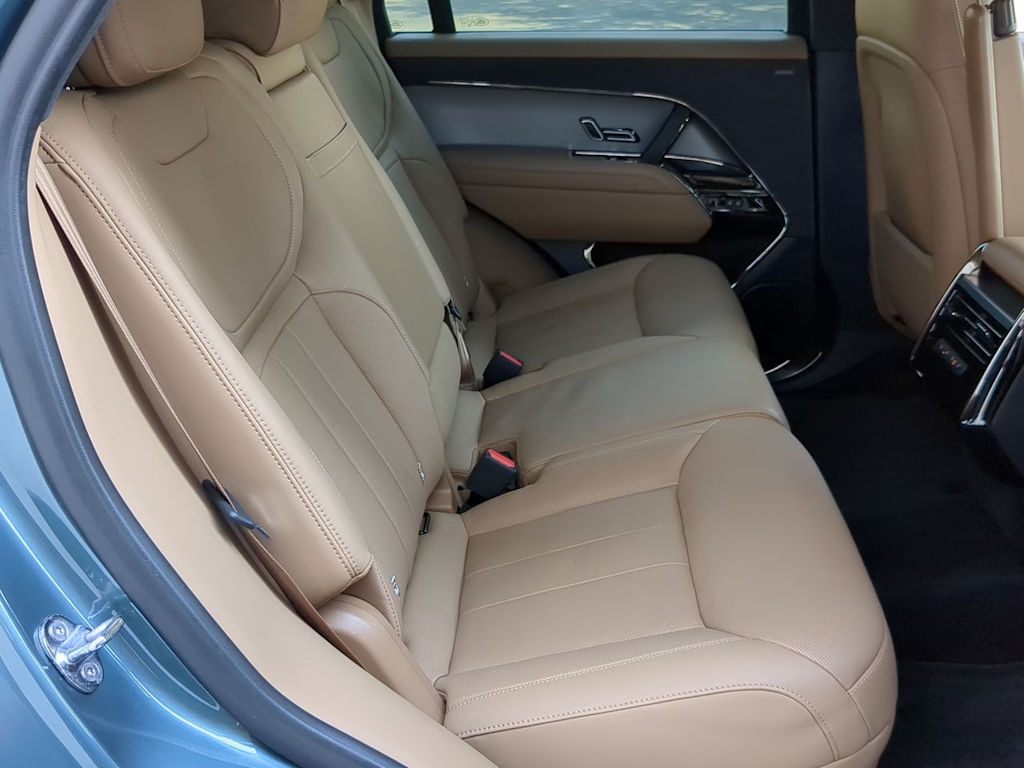 Thumbnail: 2025 Land Rover Range Rover Sport - 27