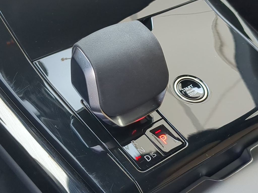 Thumbnail: 2025 Land Rover Range Rover Sport - 37