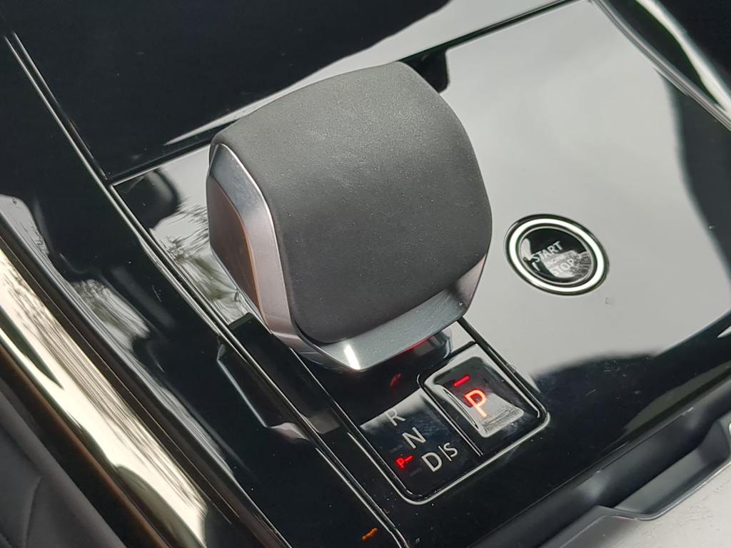 Thumbnail: 2025 Land Rover Range Rover Sport - 14