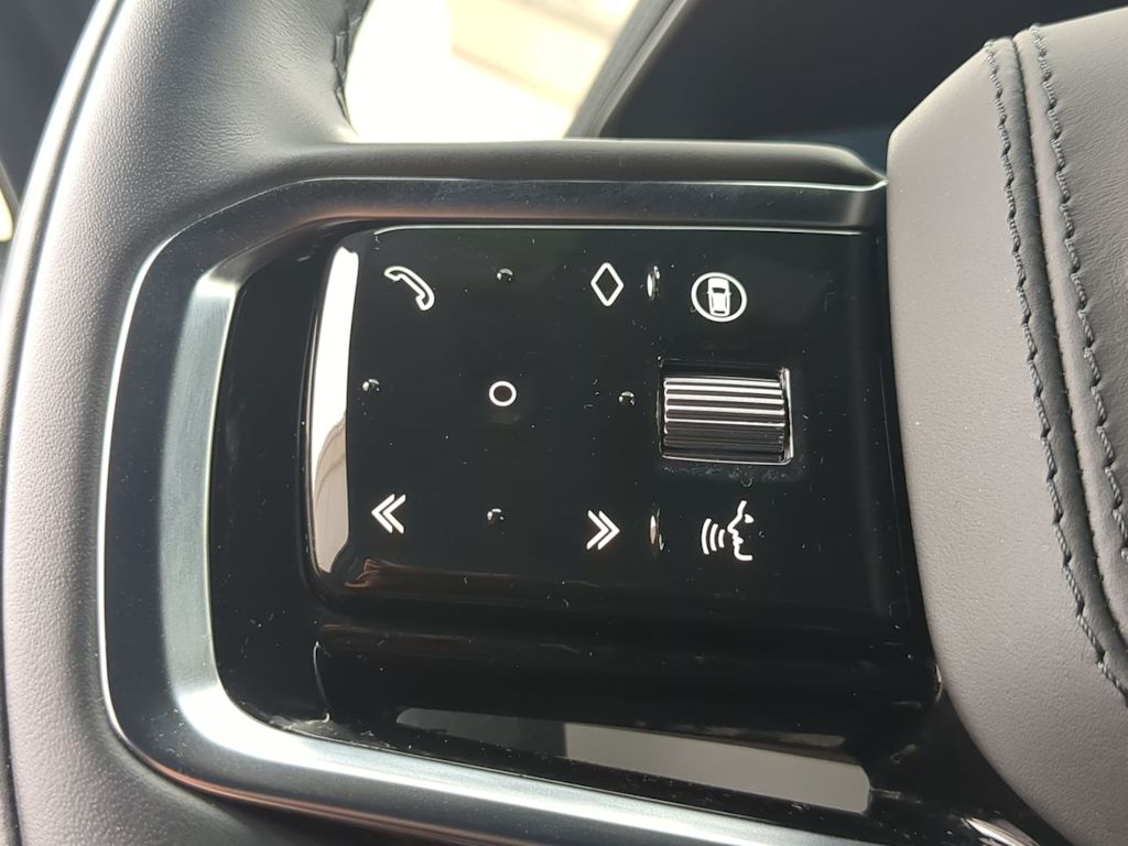 Thumbnail: 2025 Land Rover Range Rover Sport - 30