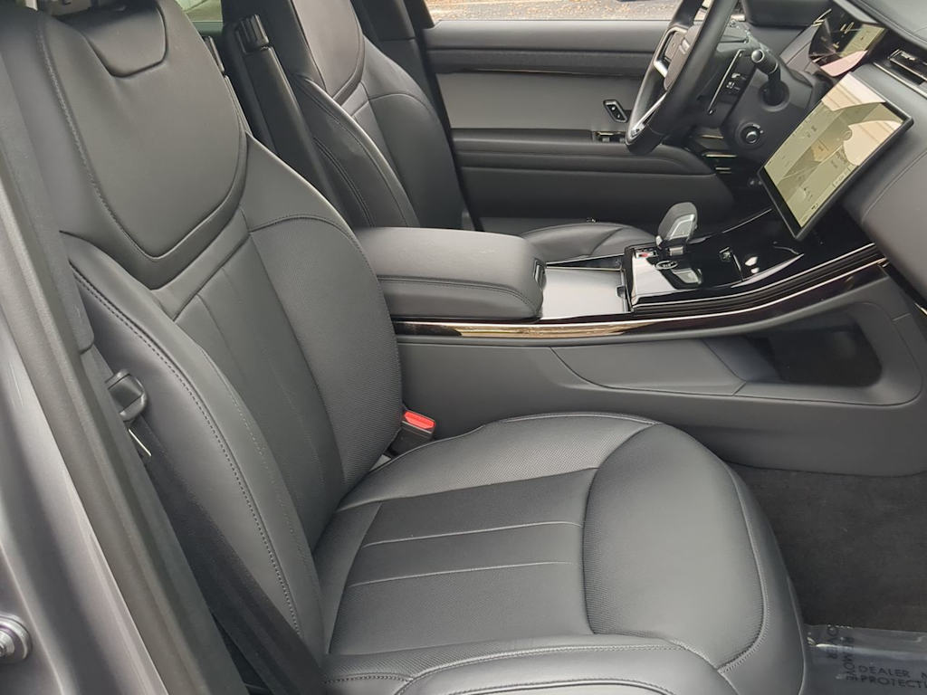 Thumbnail: 2025 Land Rover Range Rover Sport - 10