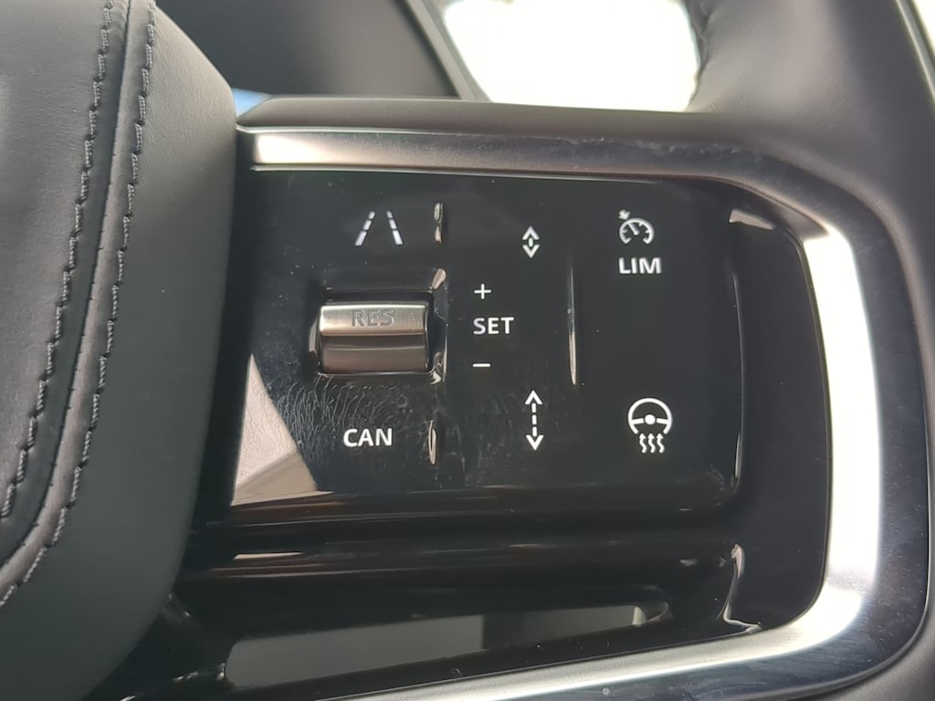 Thumbnail: 2025 Land Rover Range Rover Sport - 31