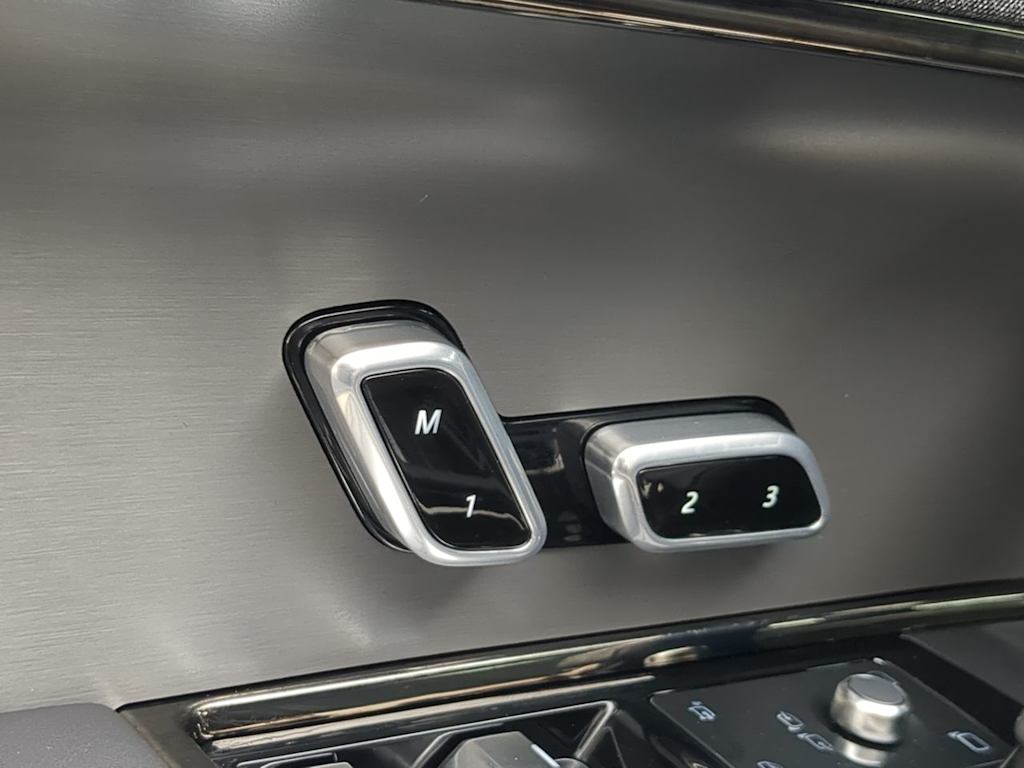 Thumbnail: 2025 Land Rover Range Rover Sport - 25