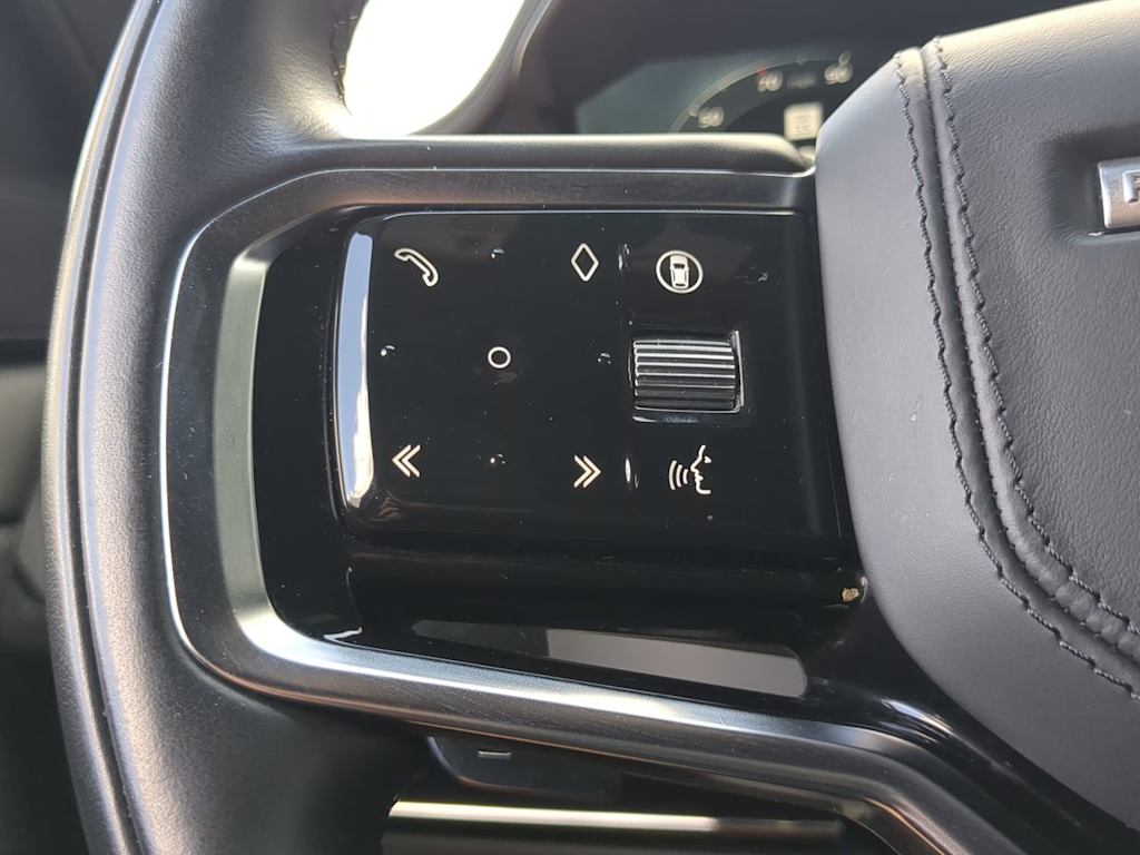 Thumbnail: 2025 Land Rover Range Rover Sport - 31