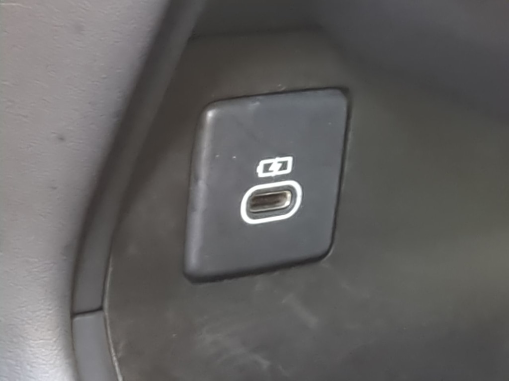 Thumbnail: 2025 Land Rover Range Rover Sport - 39