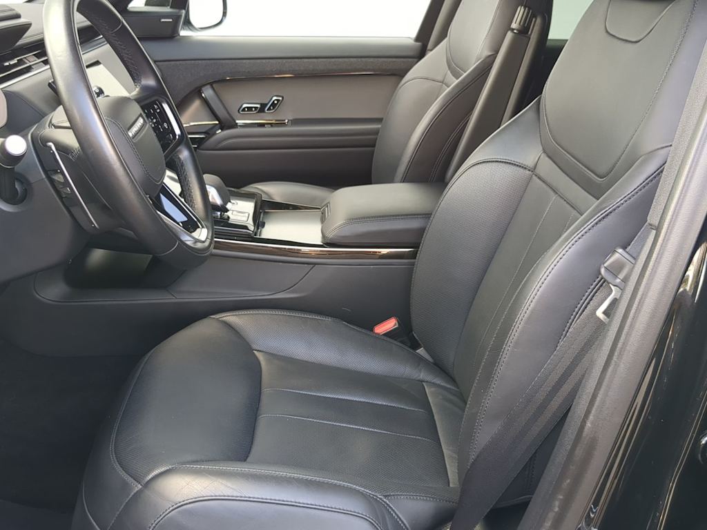 Thumbnail: 2025 Land Rover Range Rover Sport - 8