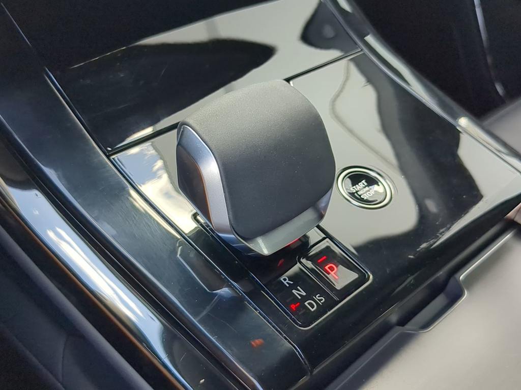 Thumbnail: 2025 Land Rover Range Rover Sport - 13