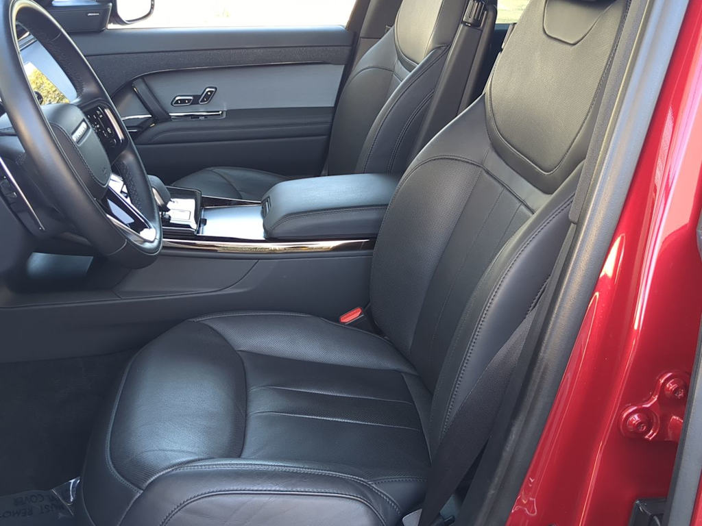 Thumbnail: 2025 Land Rover Range Rover Sport - 9