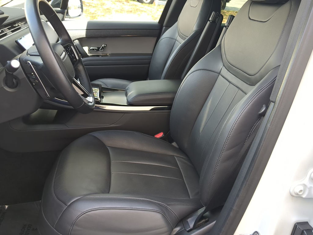 Thumbnail: 2025 Land Rover Range Rover Sport - 9