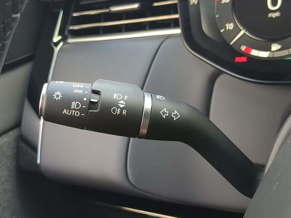 Thumbnail: 2025 Land Rover Range Rover Sport - 33