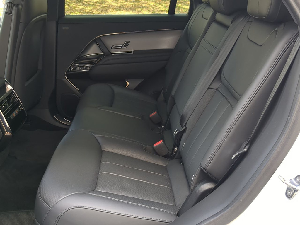 Thumbnail: 2025 Land Rover Range Rover Sport - 11