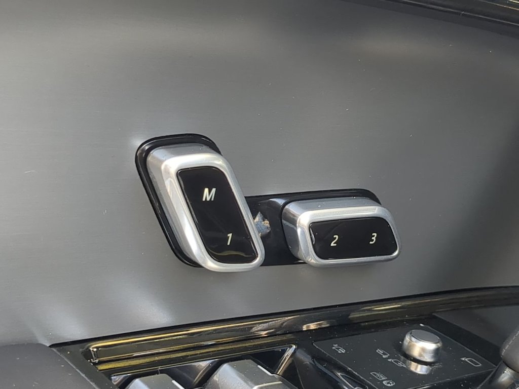 Thumbnail: 2025 Land Rover Range Rover Sport - 25