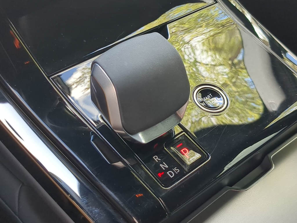 Thumbnail: 2025 Land Rover Range Rover Sport - 16