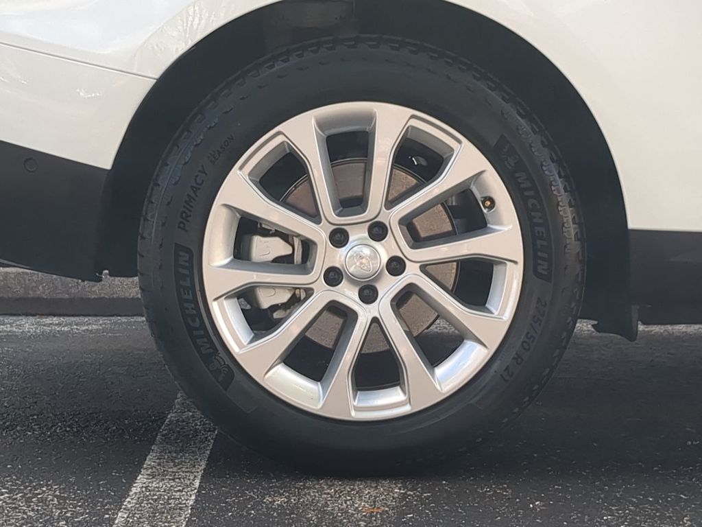 Thumbnail: 2025 Land Rover Range Rover Sport - 7