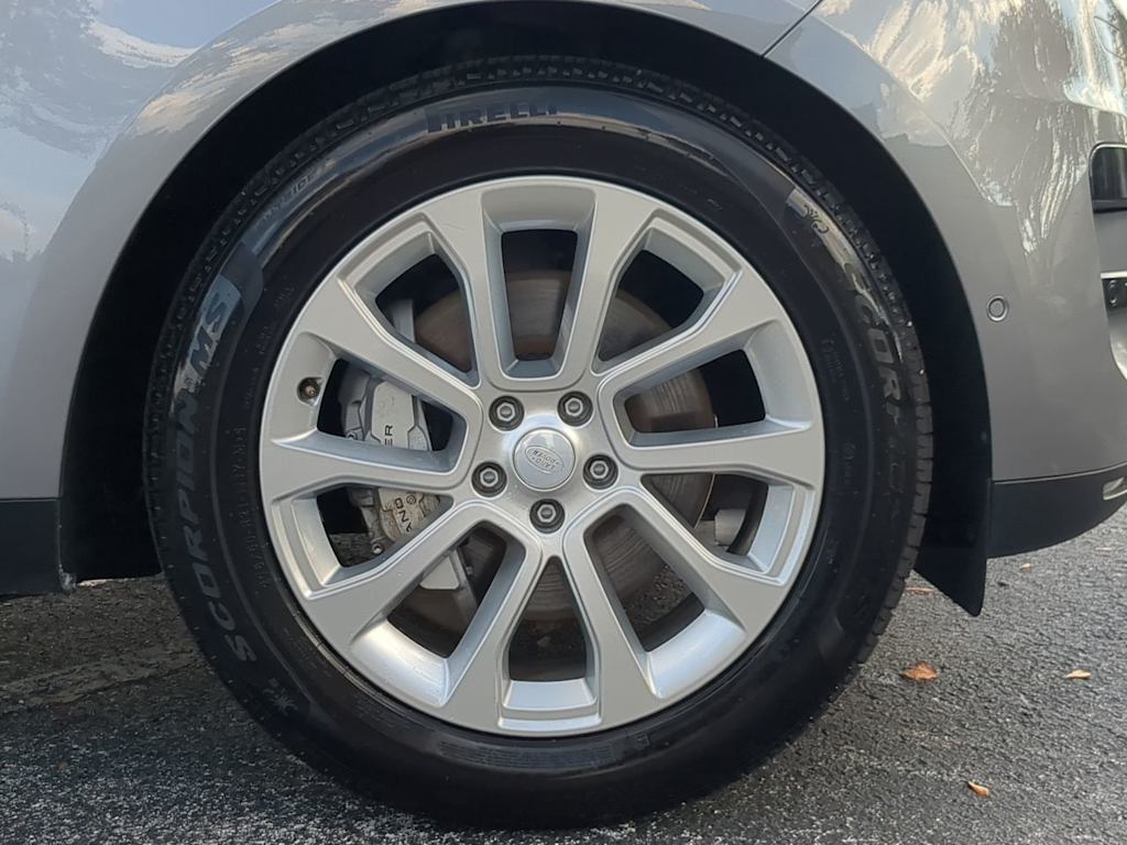 Thumbnail: 2025 Land Rover Range Rover Sport - 6