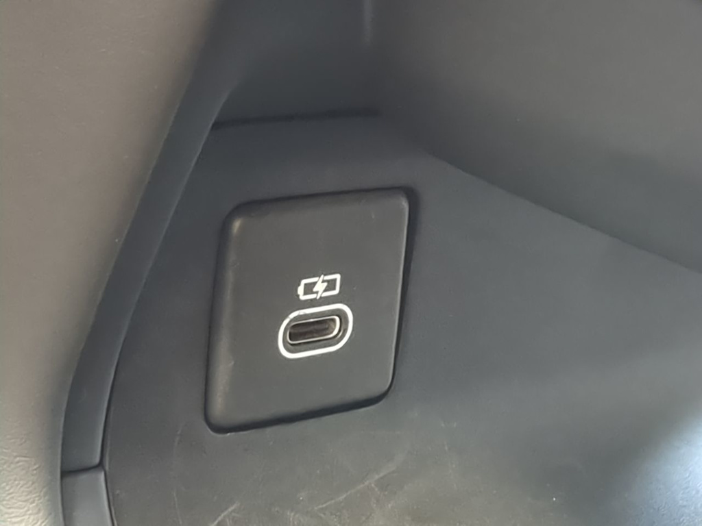 Thumbnail: 2025 Land Rover Range Rover Sport - 38