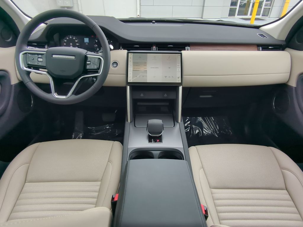 Thumbnail: 2025 Land Rover Discovery Sport - 10