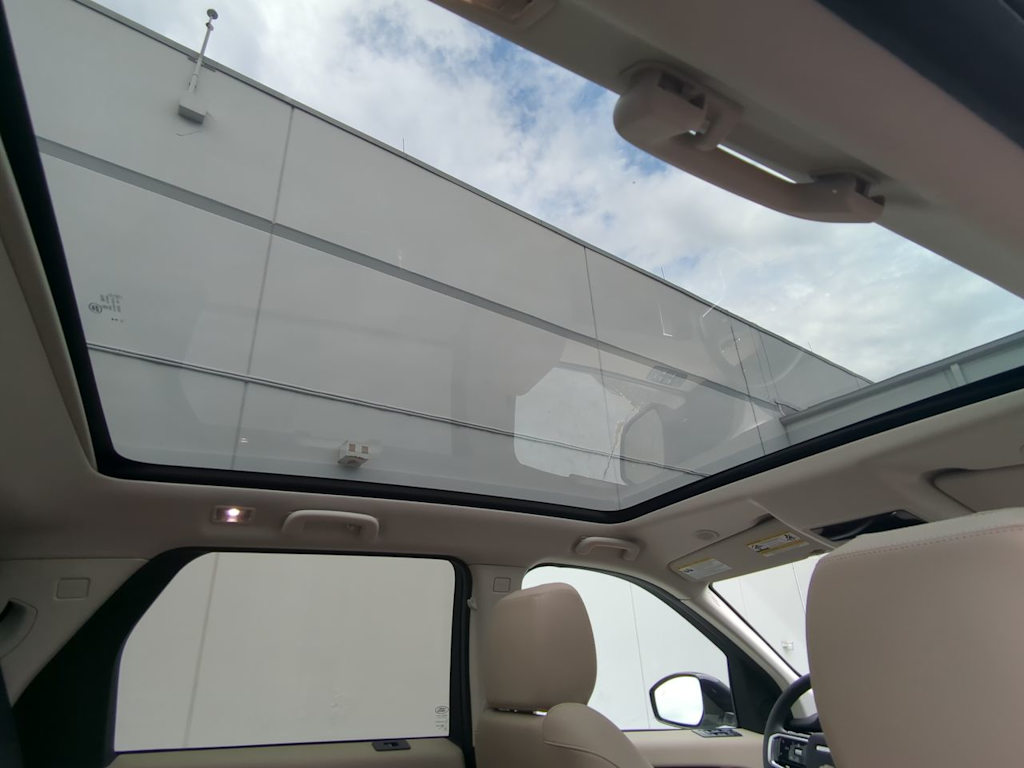 Thumbnail: 2025 Land Rover Discovery Sport - 30