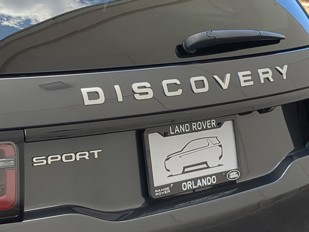 Thumbnail: 2025 Land Rover Discovery Sport - 14