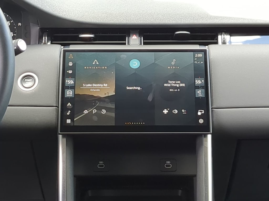 Thumbnail: 2025 Land Rover Discovery Sport - 34