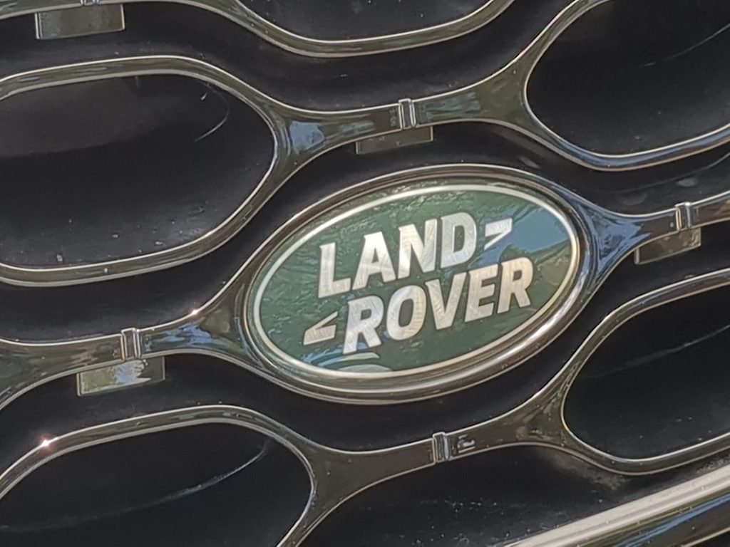 Thumbnail: 2025 Land Rover Discovery Sport - 24