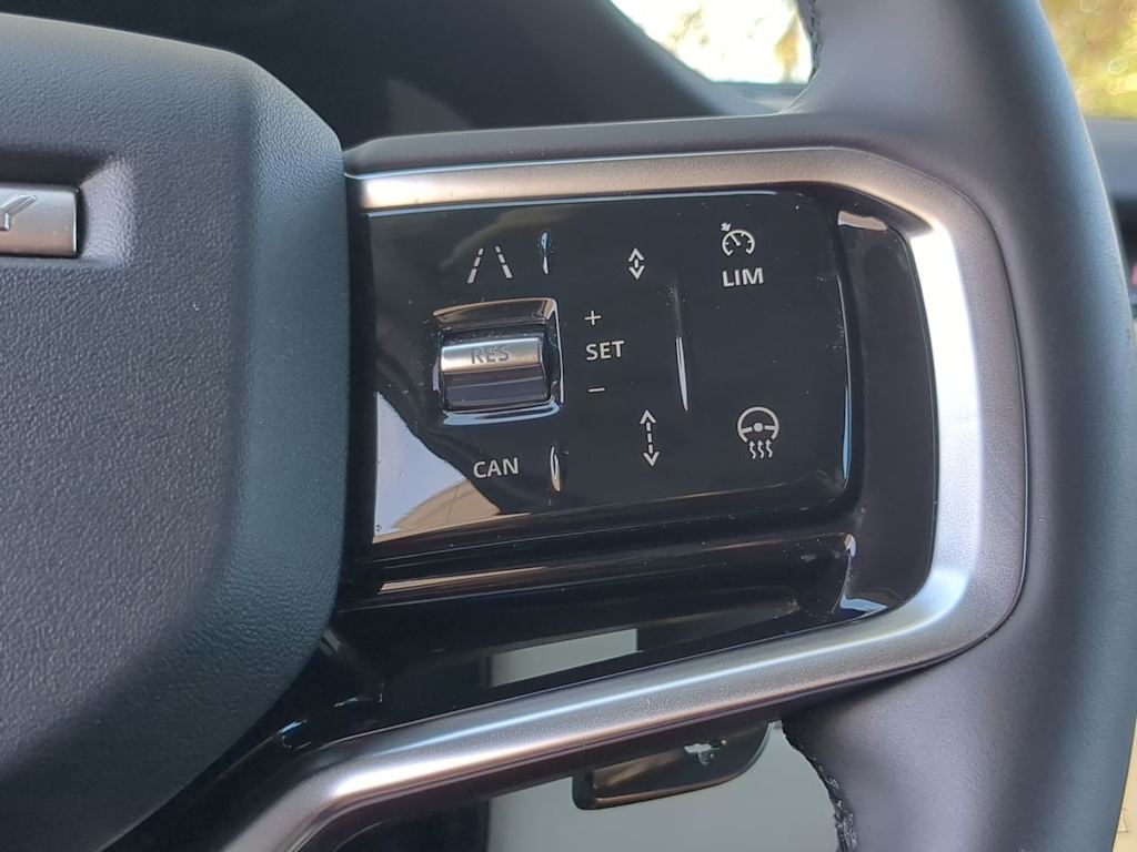 Thumbnail: 2025 Land Rover Discovery Sport - 32