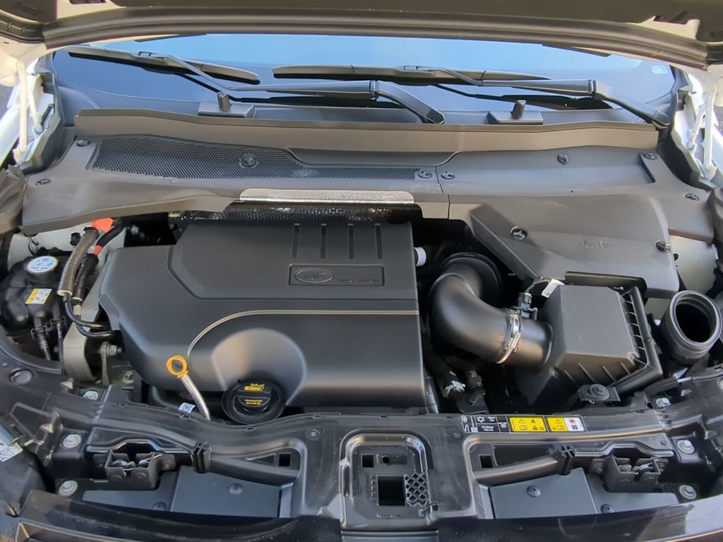 Thumbnail: 2025 Land Rover Discovery Sport - 9