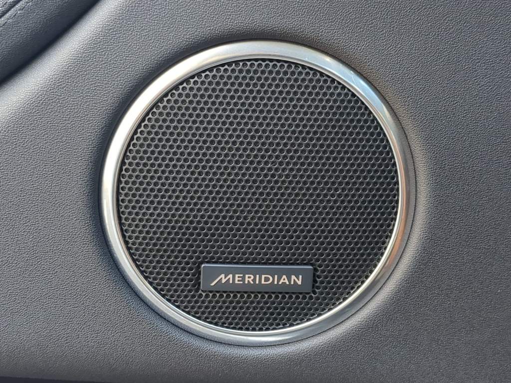 Thumbnail: 2025 Land Rover Discovery Sport - 36