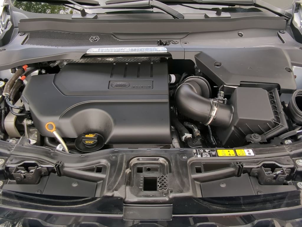 Thumbnail: 2025 Land Rover Discovery Sport - 8