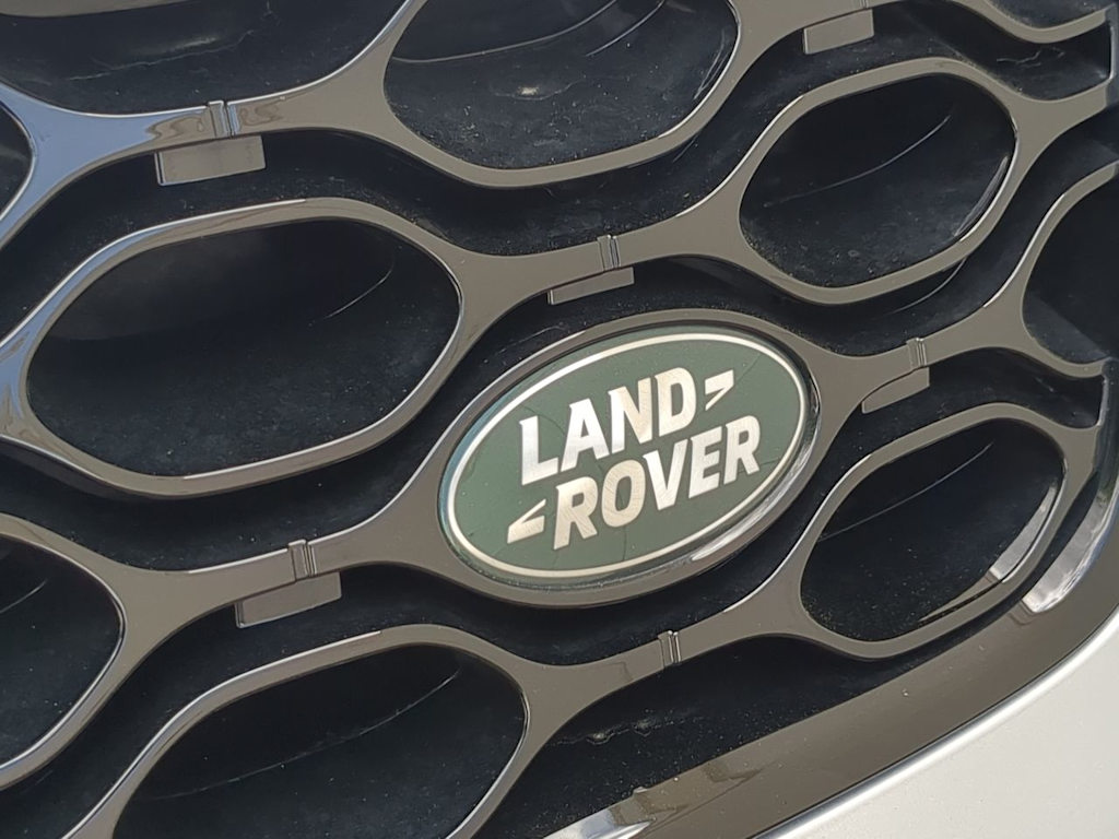 Thumbnail: 2025 Land Rover Discovery Sport - 6